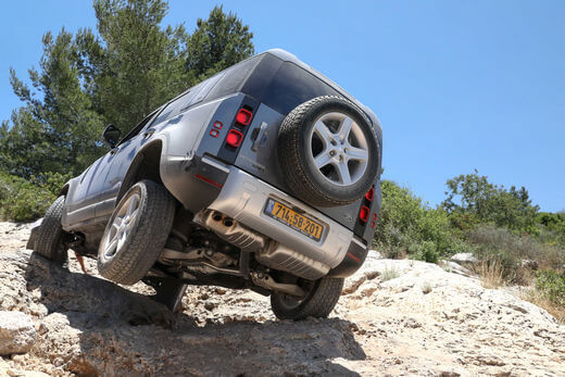 לנדרובר דיפנדר לנדרובר דיפנדר